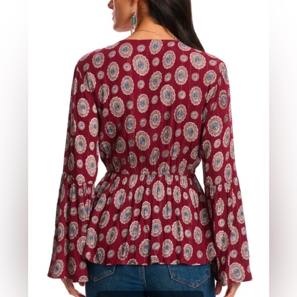 Rockin C Women’s Burgundy Concho Print Top Size XL - Picture 2 of 3